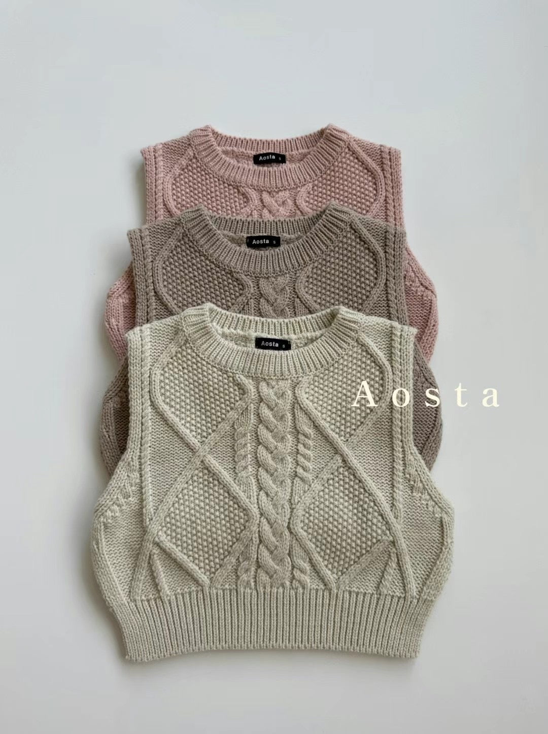Knit vest