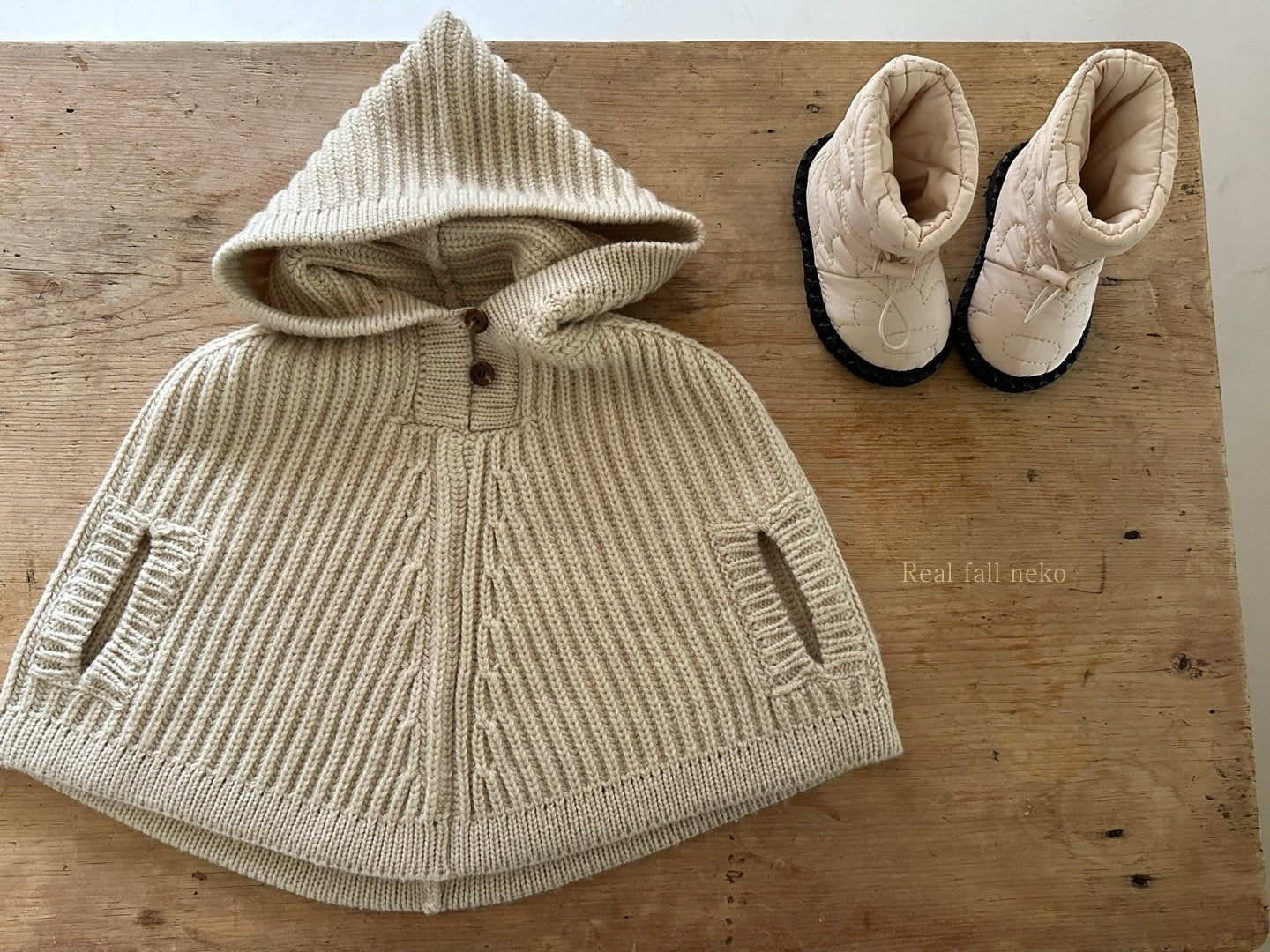 粗針織連帽披風