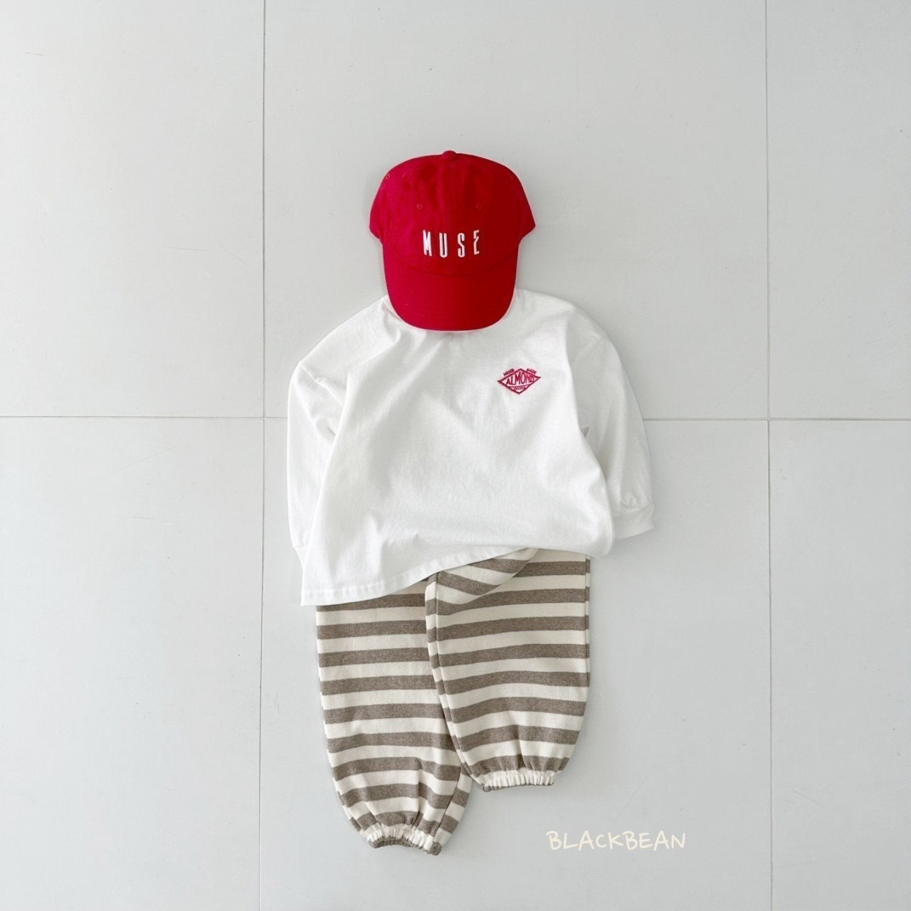 almond T-shirt