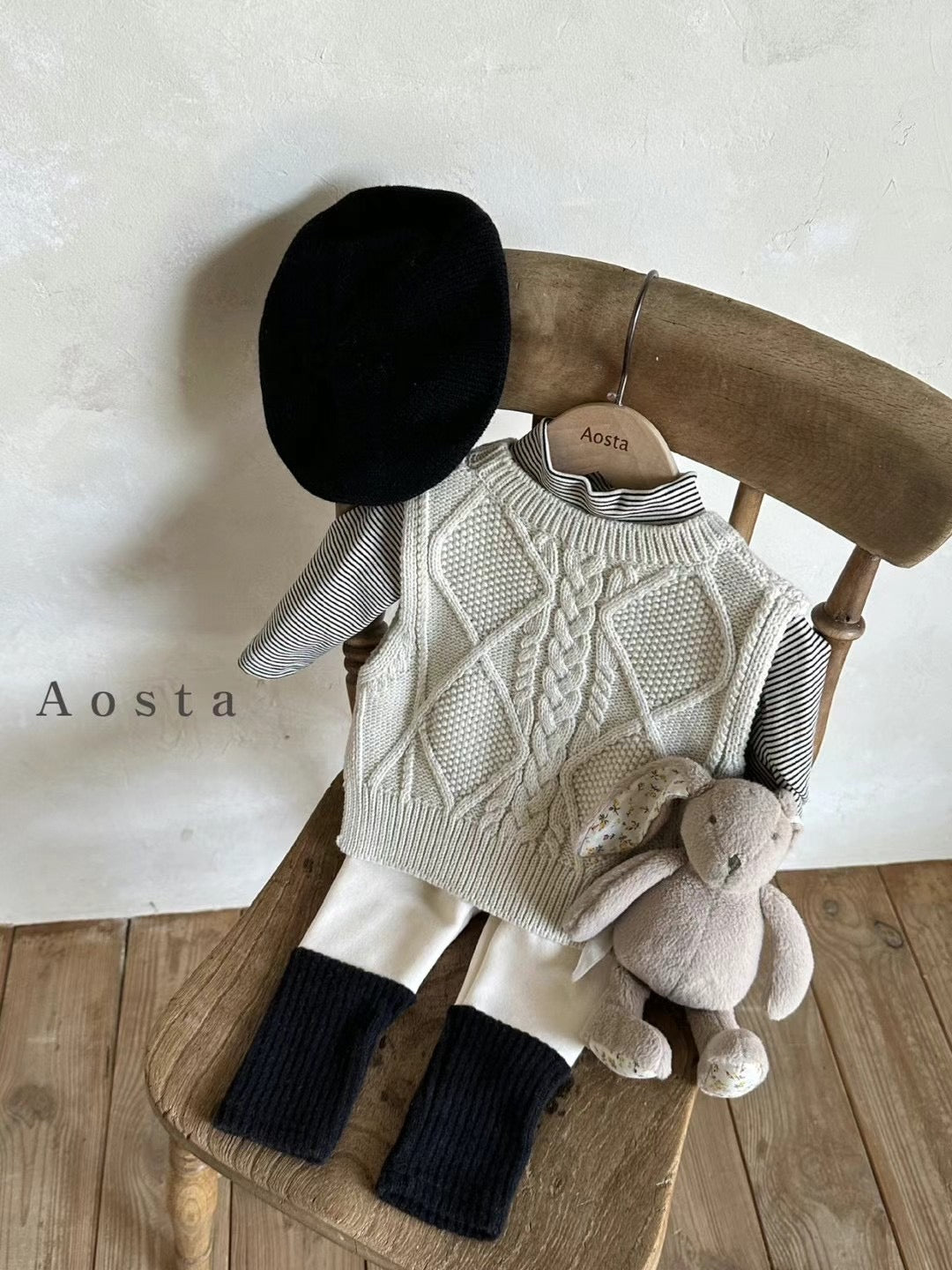 Knit vest