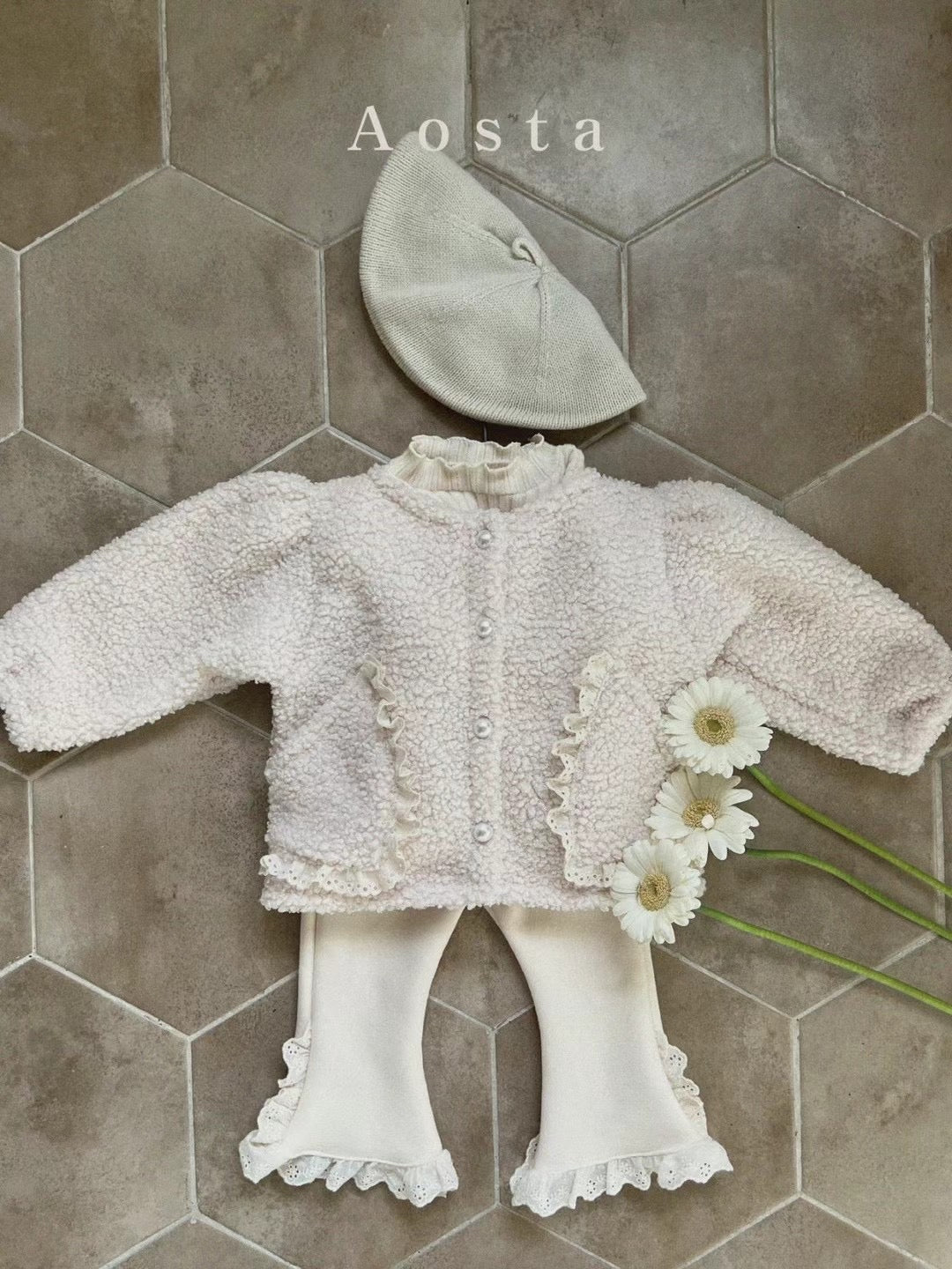 tete bear Cardigan