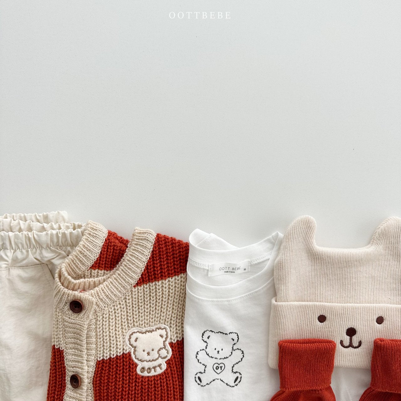 Ringing dong knit vest