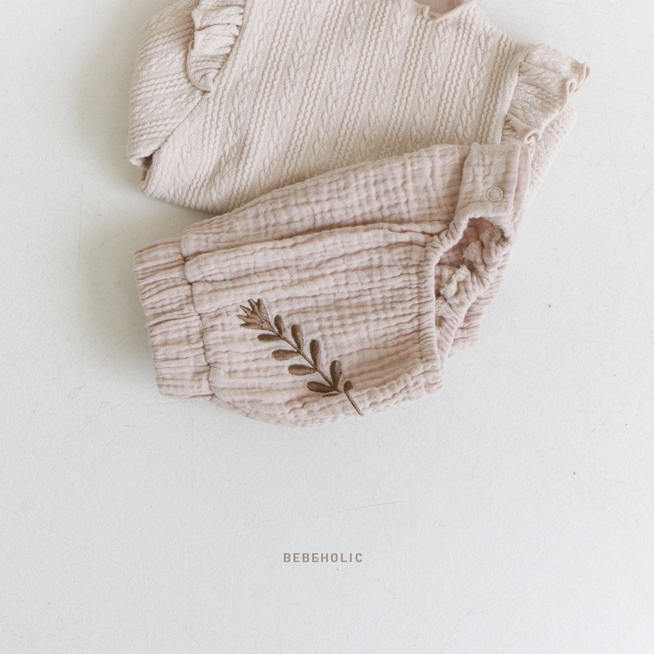 刺繡燈籠褲
