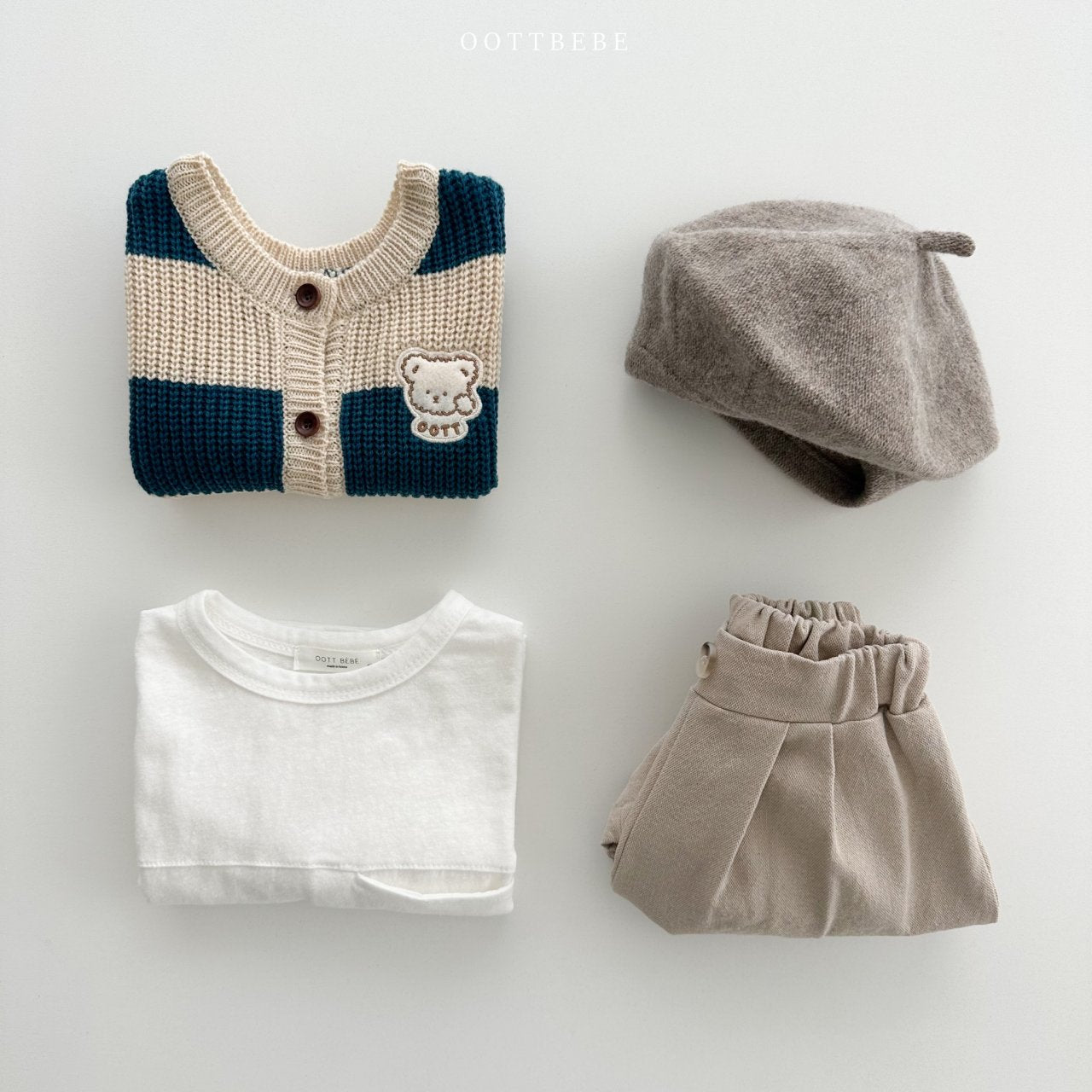 Ringing dong knit vest