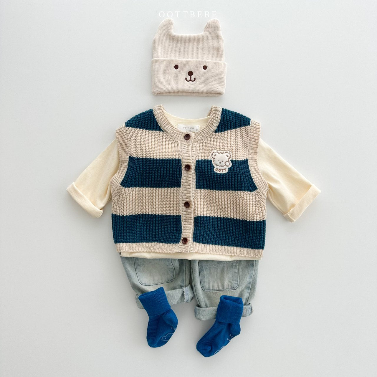 Ringing dong knit vest