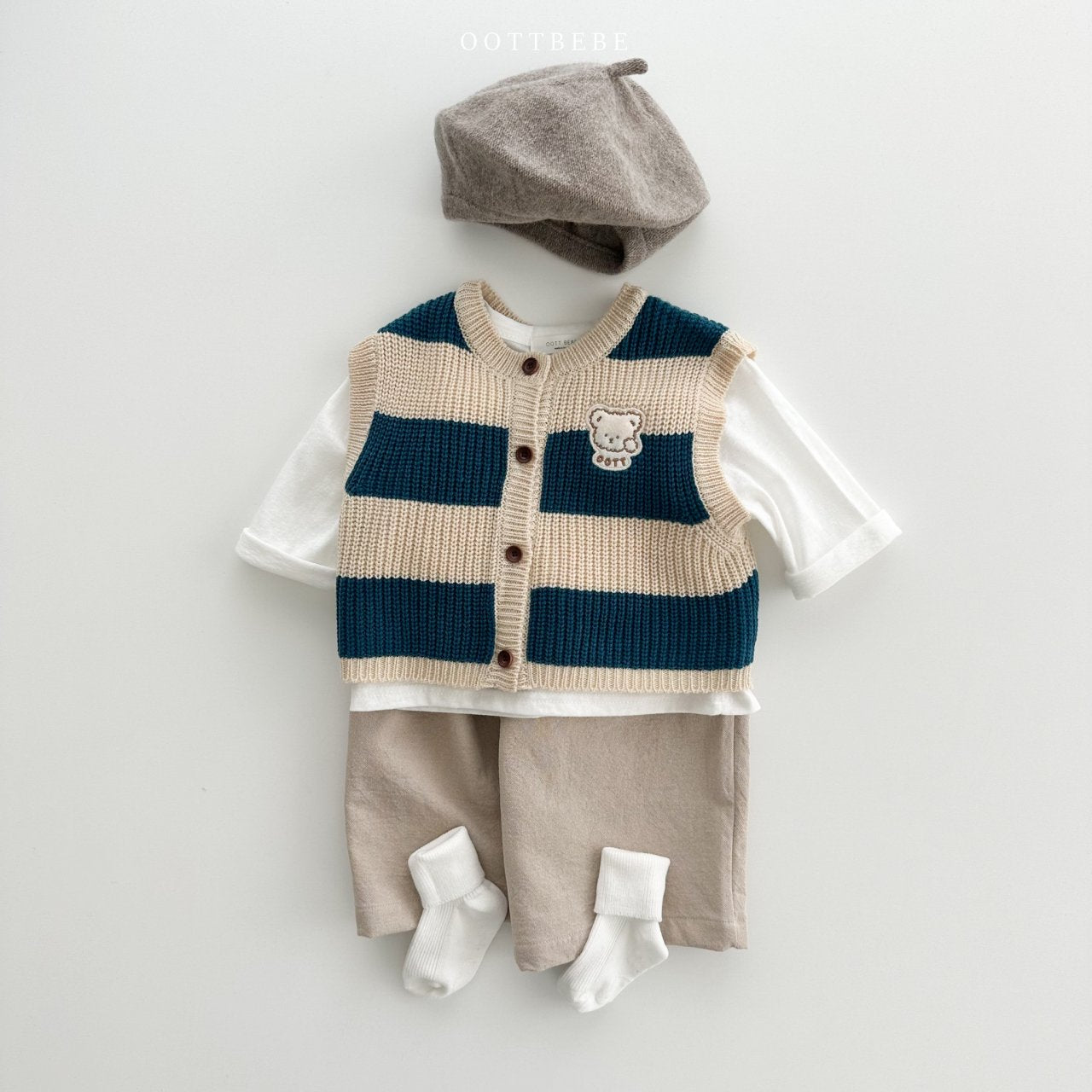 Ringing dong knit vest