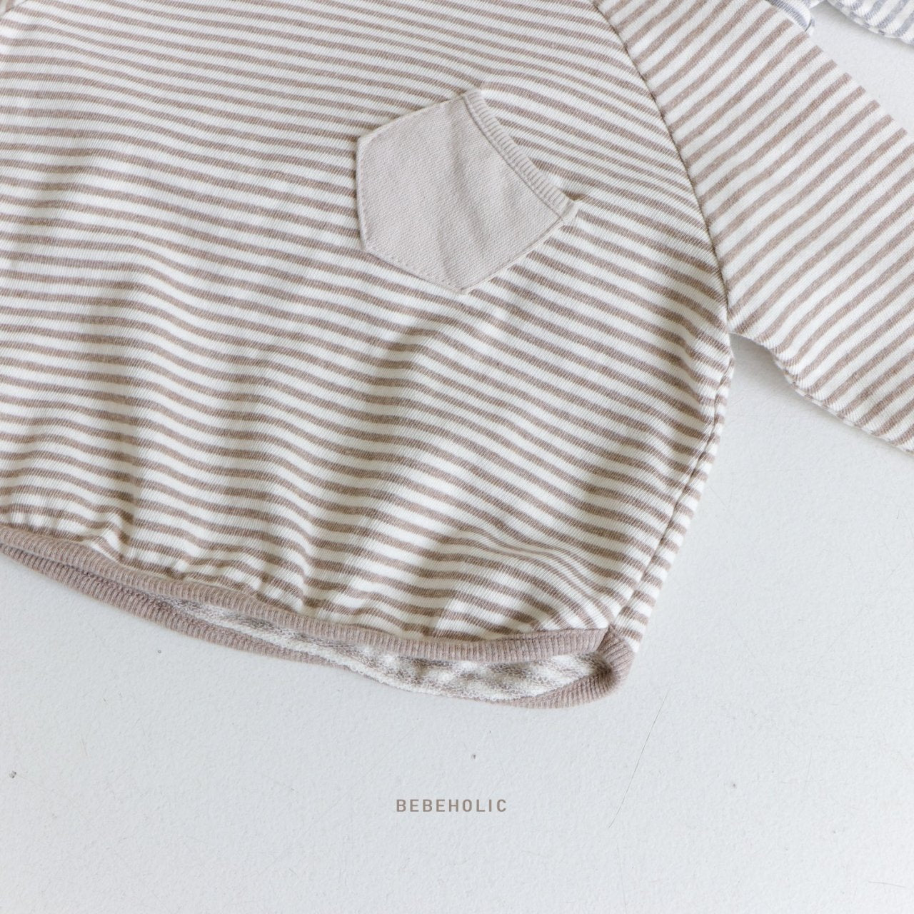 Pocket sweatshirt