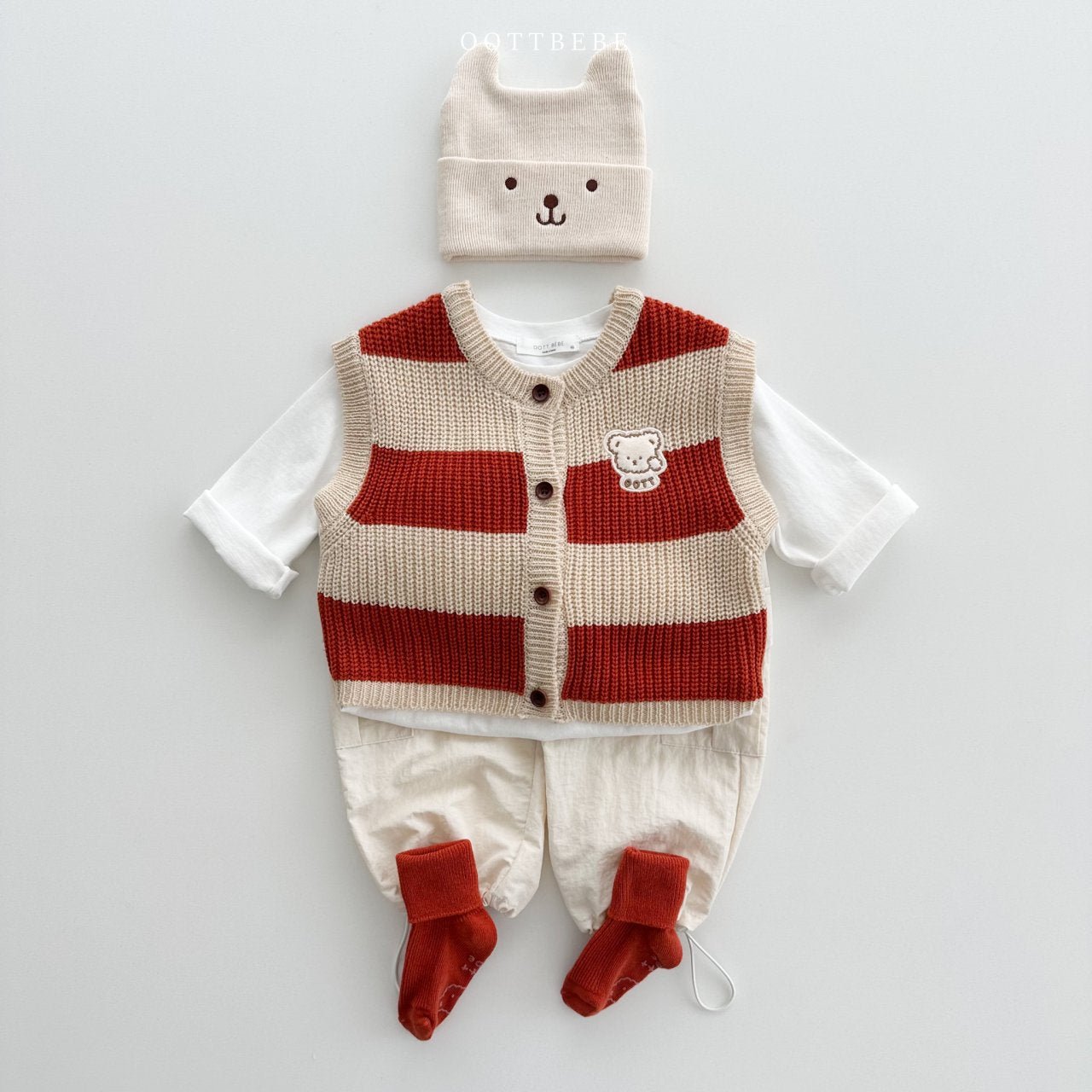 Ringing dong knit vest