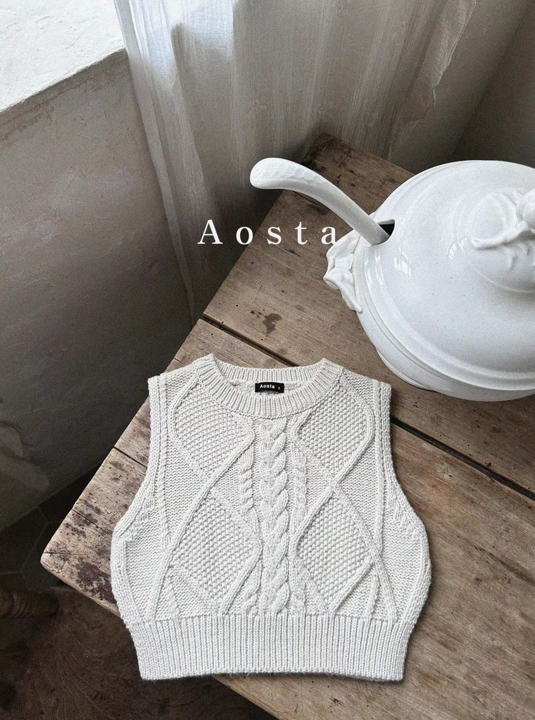 Knit vest